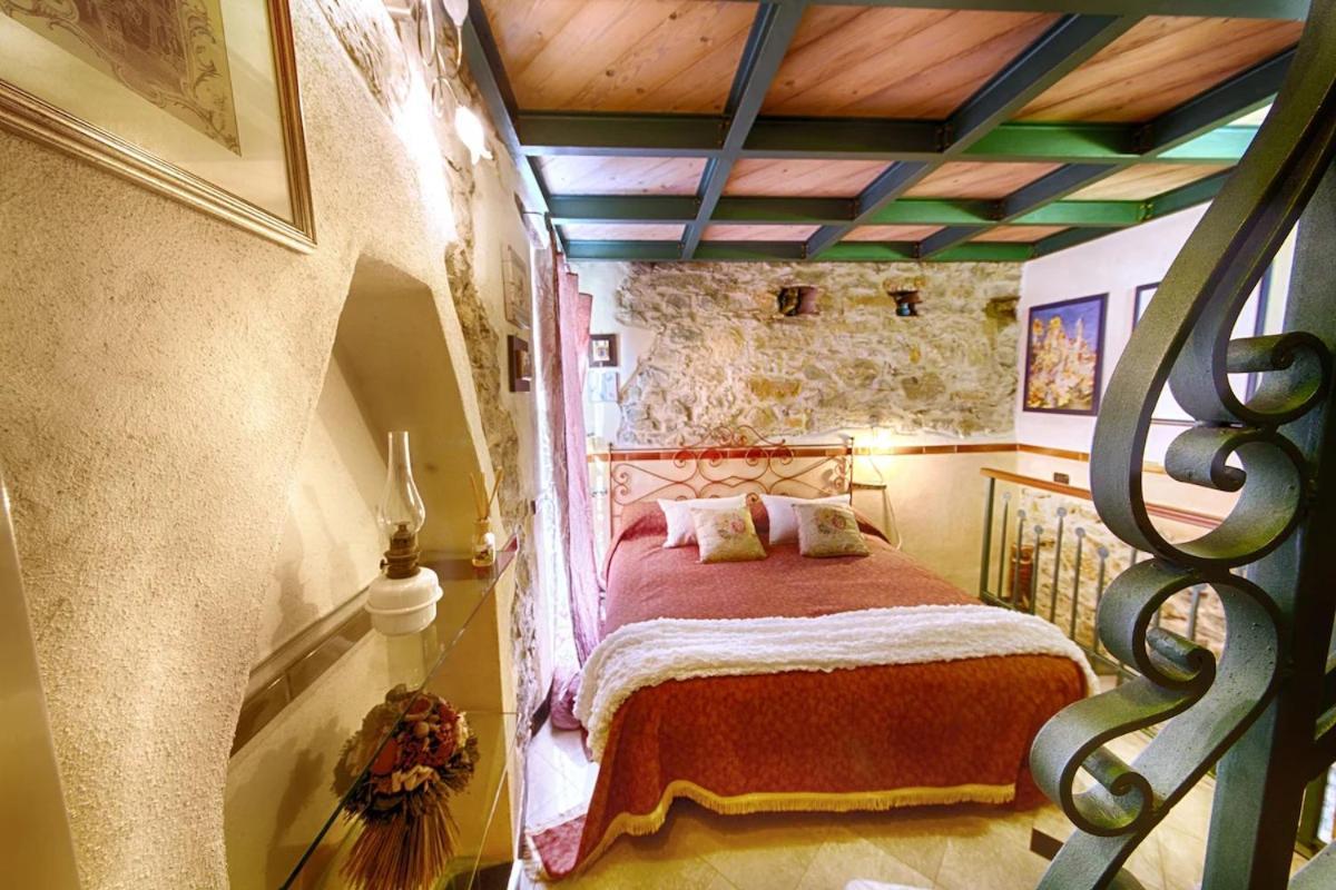 Muntaecara Hotel Diffuso อาปริกาเล ภายนอก รูปภาพ